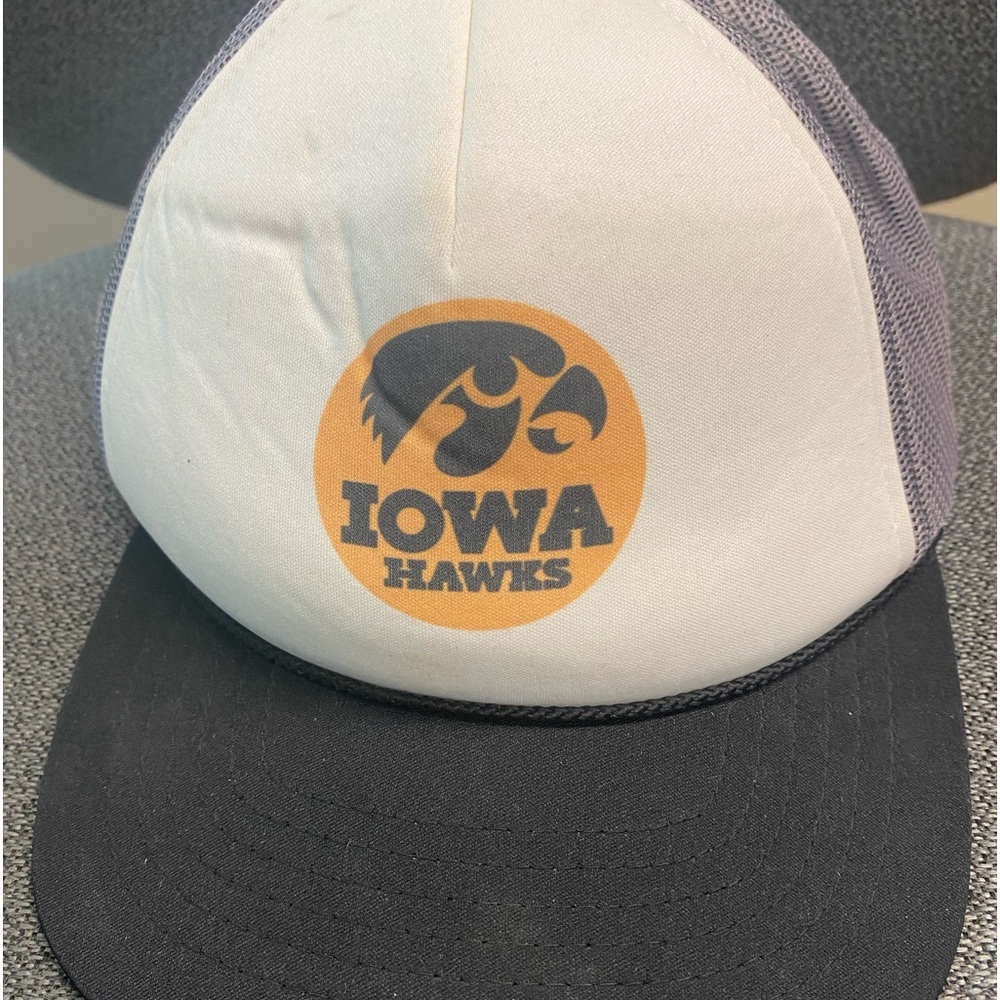 Iowa Hawks Hawkeyes Richardson Style 112 Trucker Hat Mesh Foam VTG
